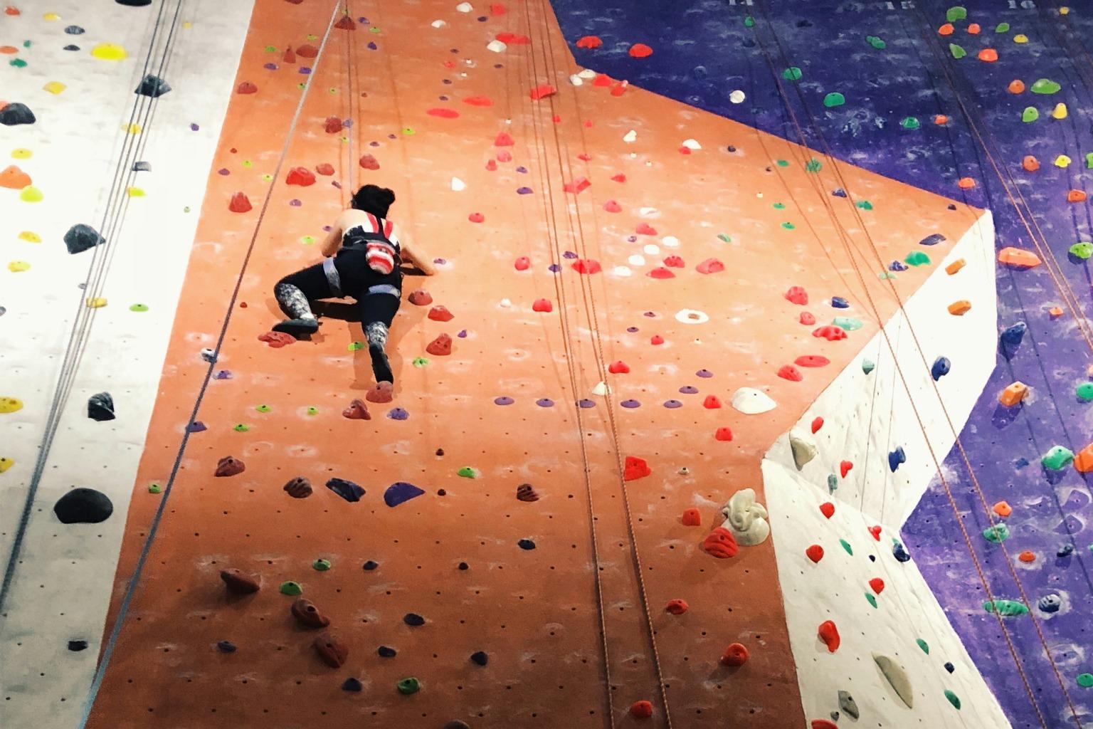 Indoor rope climbing